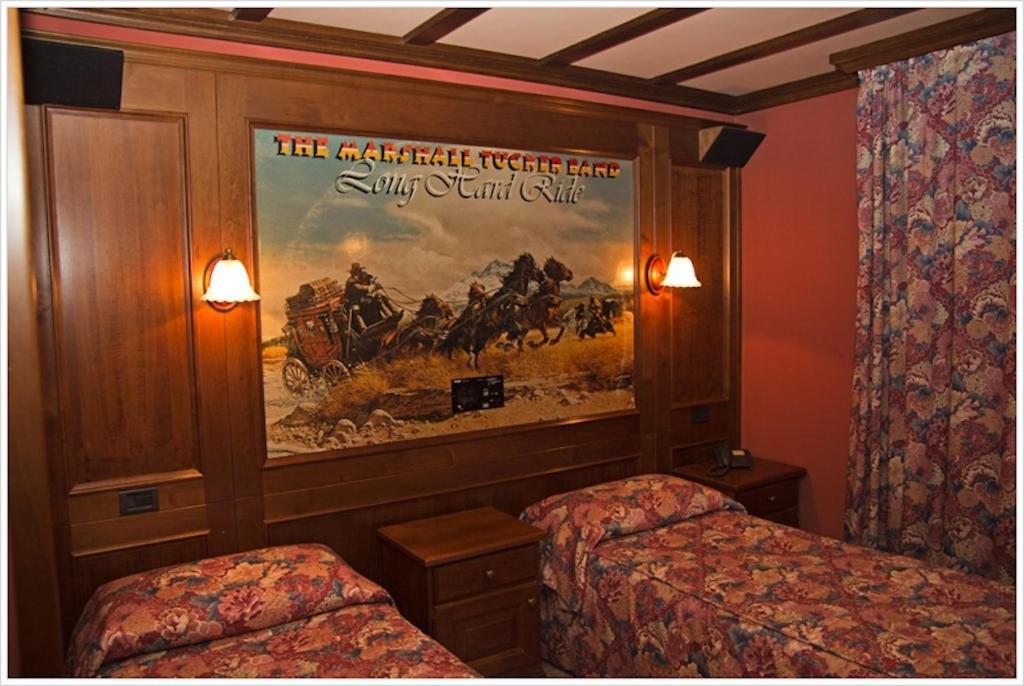 Hotel California Champoluc Camera foto