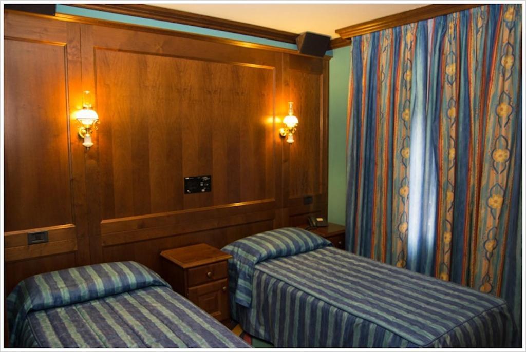 Hotel California Champoluc Esterno foto